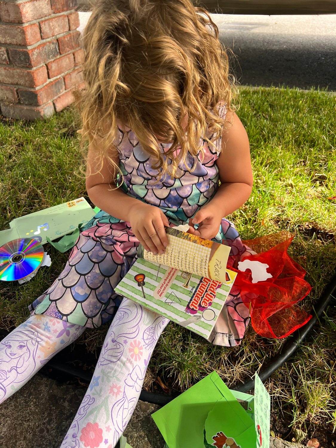 A child with Mailbox Melodies