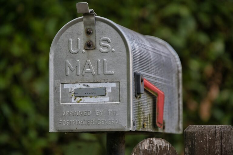 Mail Clubs for Kids: What They Are, What Shows Up, and How to Pick One